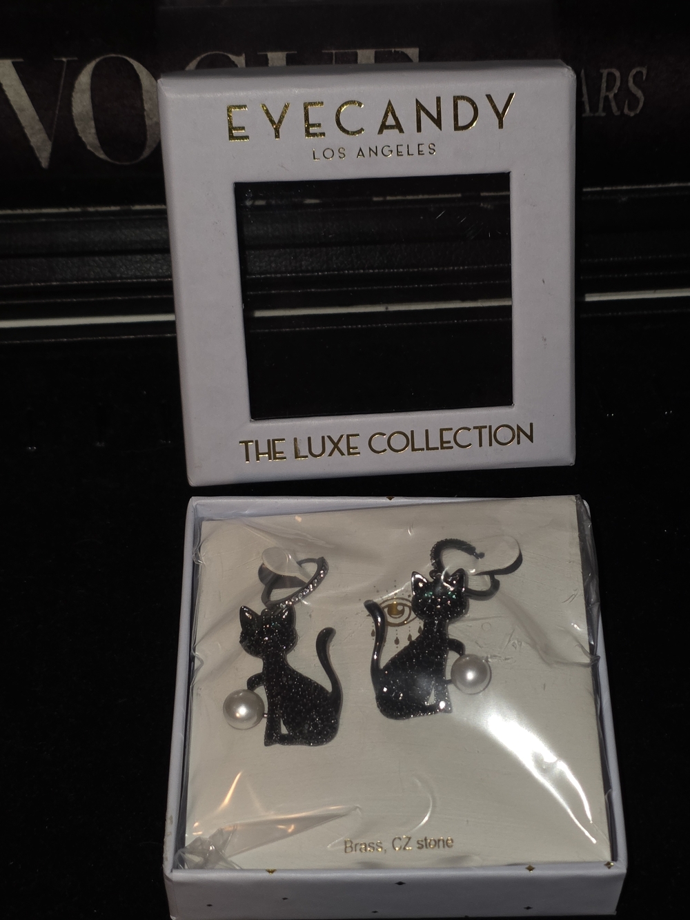 eye candy The Luxe Collection, Black Cat Pearl Drop Earrings